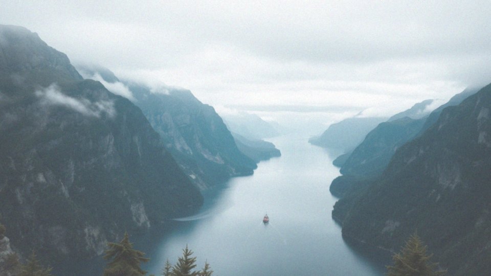 Dlaczego fiordy Norwegii są uważane za jedne z najpiękniejszych miejsc w Europie?