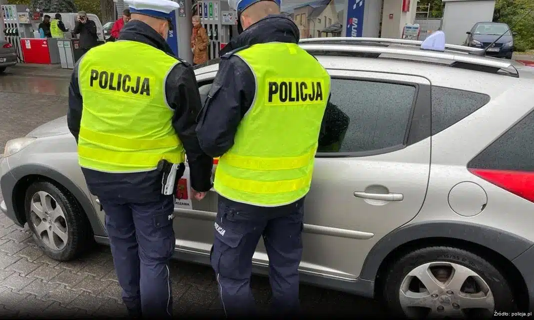 Policjanci z Białych Błot upamiętnili poległych w Miednoje